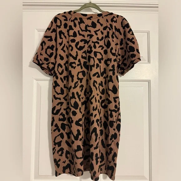 NWT Velvet by Graham and Spencer Renee Dress - Picture 6 of 6